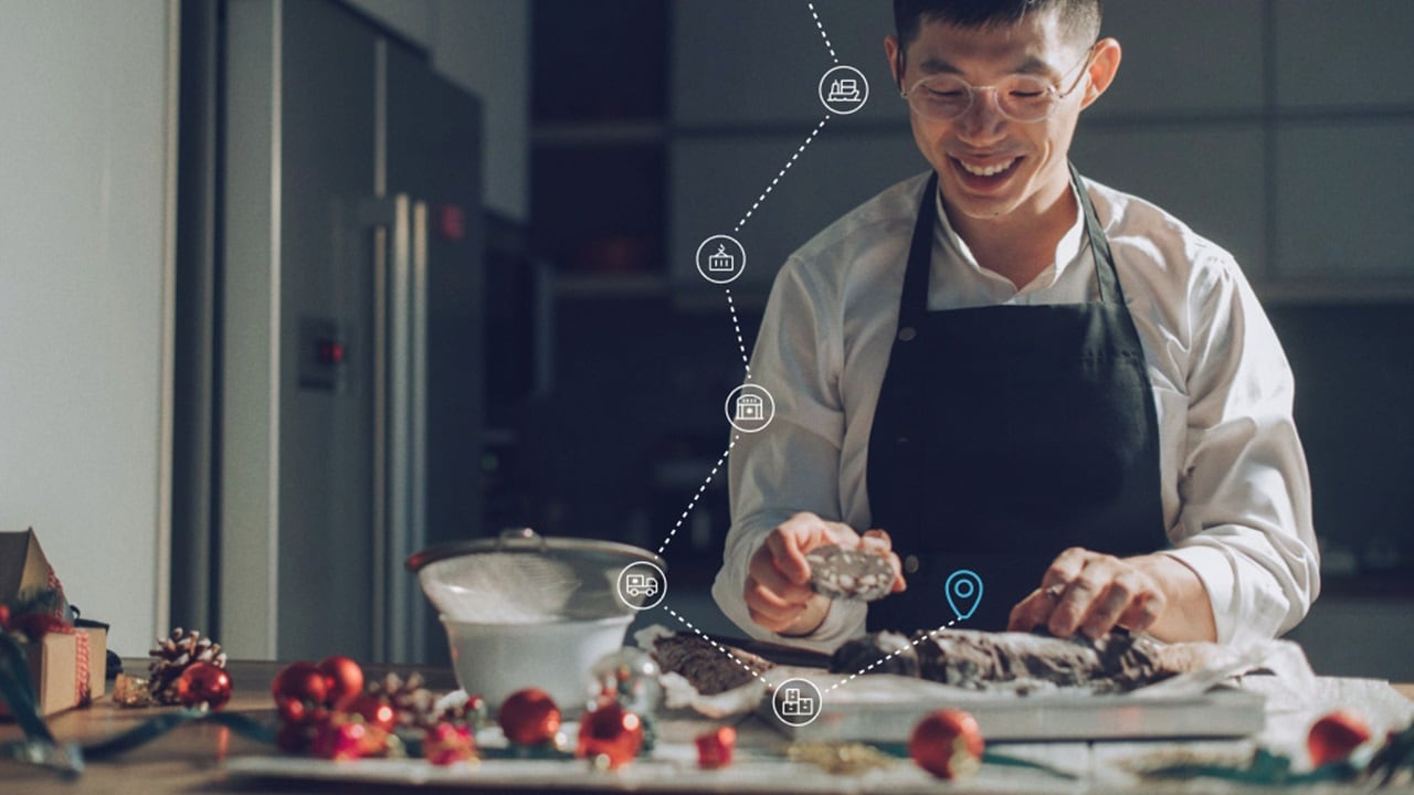 Chef holding sweet food