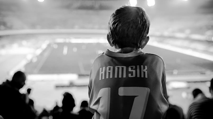 grayscale photo of person wearing Hamsik 17 jersey