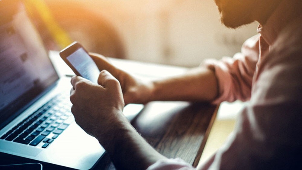 Booking customs services