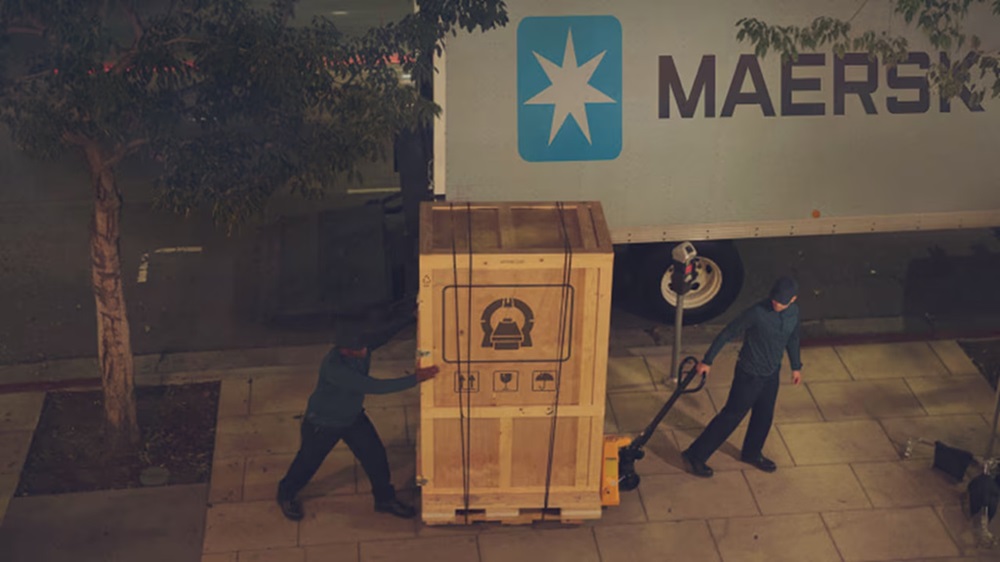 Loading Maersk Truck