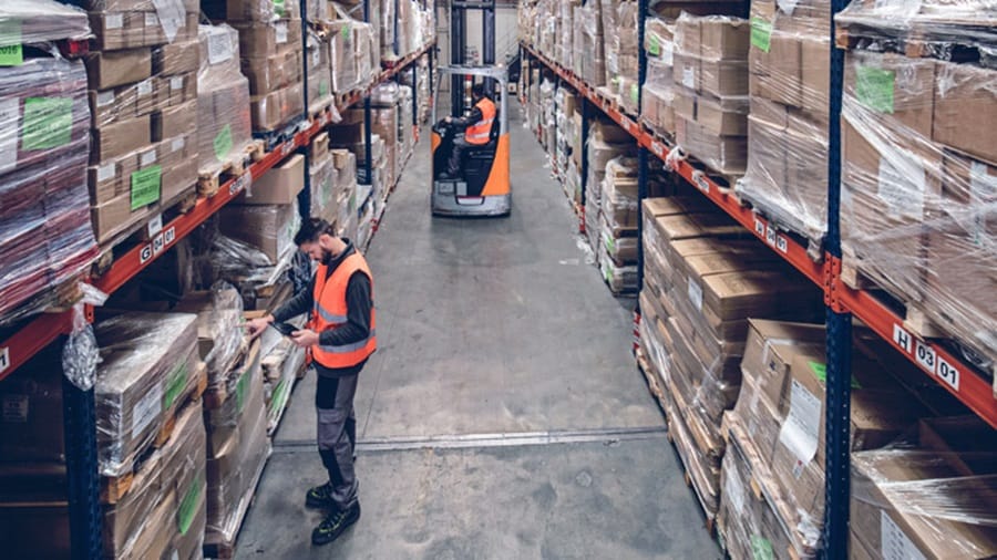 Supply chain operations with Maersk's warehousing facility in Barcelona