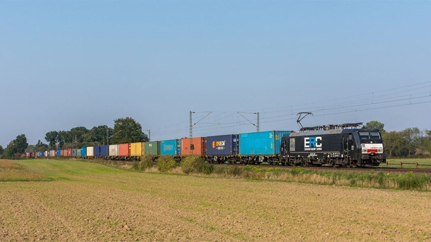Maersk´s block train intermodal service moving its first 37 x 40 containers in 32 days.