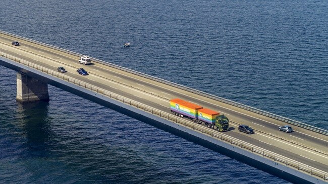 Rainbow container world tour